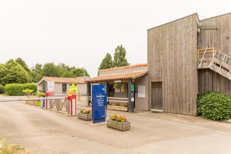 Mobil-Home Le Petit Paradis Vendeen Camping 3 Etoiles 7Km Des Plages Avrillé Eksteriør bilde